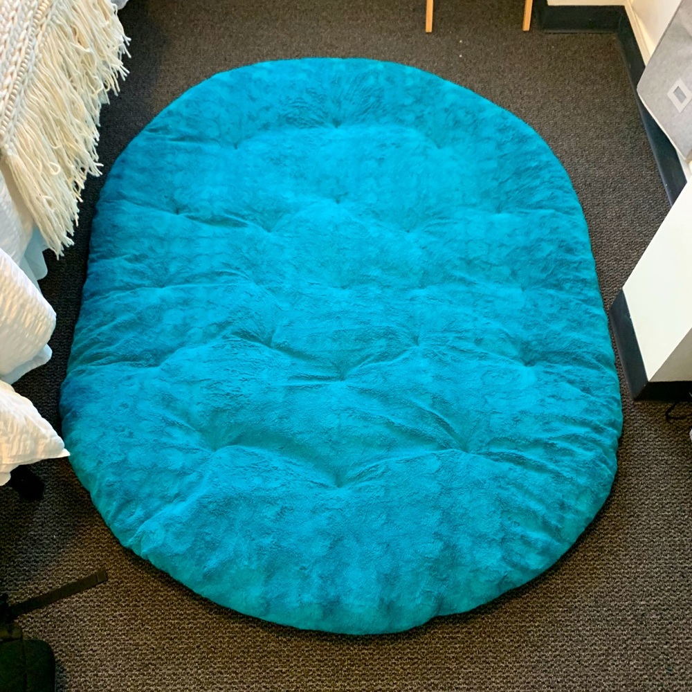 Floor cushion